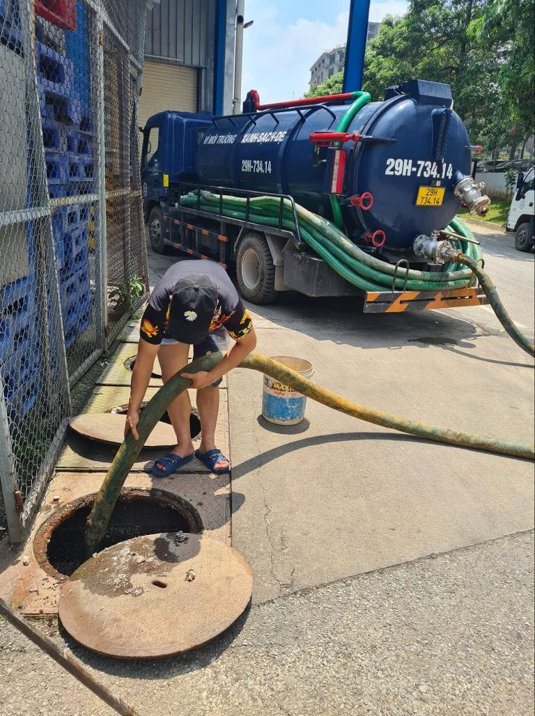 Hút Bể Phốt Đồng Tiến Hút Bể Phốt Đồng Tiến